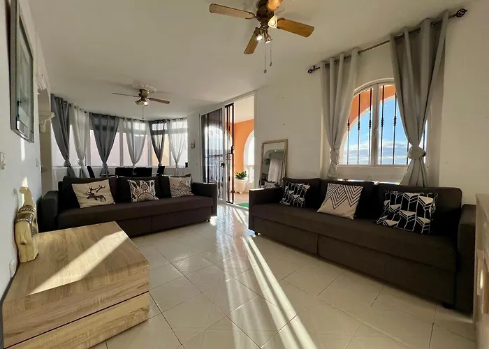 Ross Costa Adeje (Tenerife)