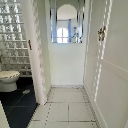 ヴィラ Ross アデヘ